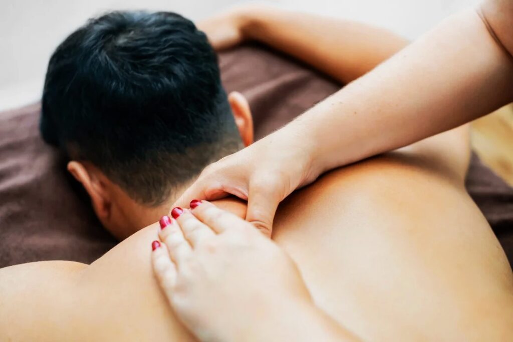 Home Service Spa deep tissue massage service spa dubai best foot massage spa services